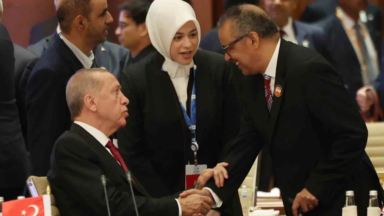 Cumhurbaşkanı Erdoğan, G20 zirvesinin ilk oturumuna katıldı