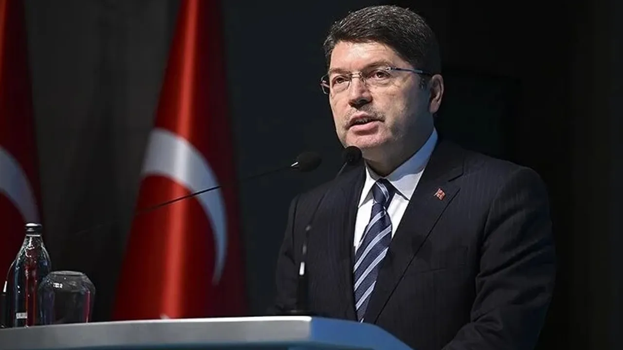 “Farklı İdeolojik Birtakım Çalışmaların İçerisinde Bulundular