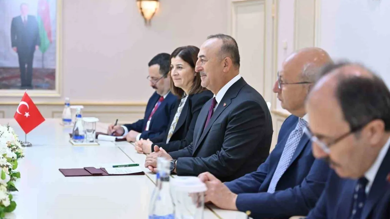 Türk Delegasyonu Başkanı Çavuşoğlu, Azerbaycan Meclis Başkanı Tarafından Kabul Edildi