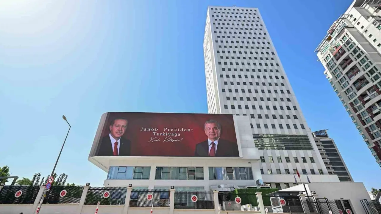 Özbekistan Cumhurbaşkanı İçin İletişim Başkanlığı’ndan Karşılama Mesajı