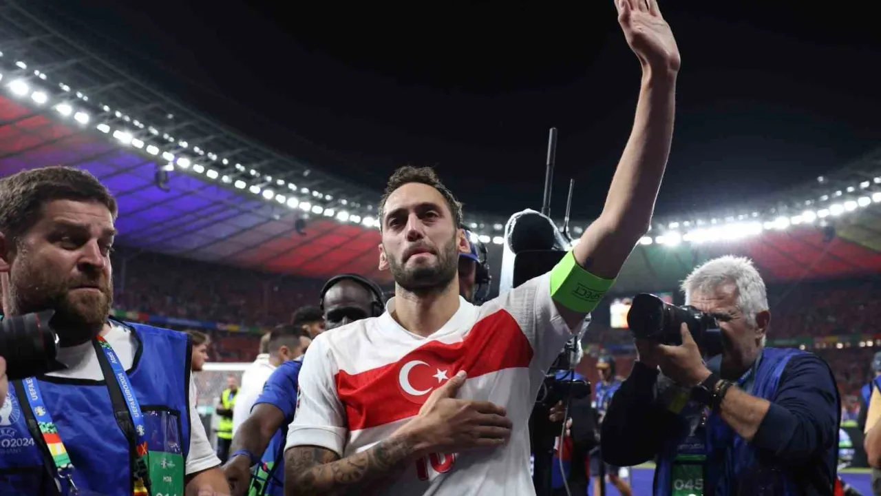Hakan Çalhanoğlu: "Ülke Olarak Başardığımızı Düşünüyorum"