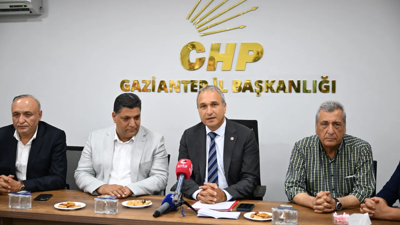 Özçağdaş, CHP İl Başkanlığı’nı Ziyaret Etti