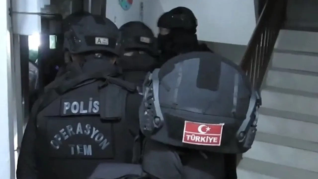 "Mercek-22" Operasyonlarında 1790 Silah Ele Geçirildi