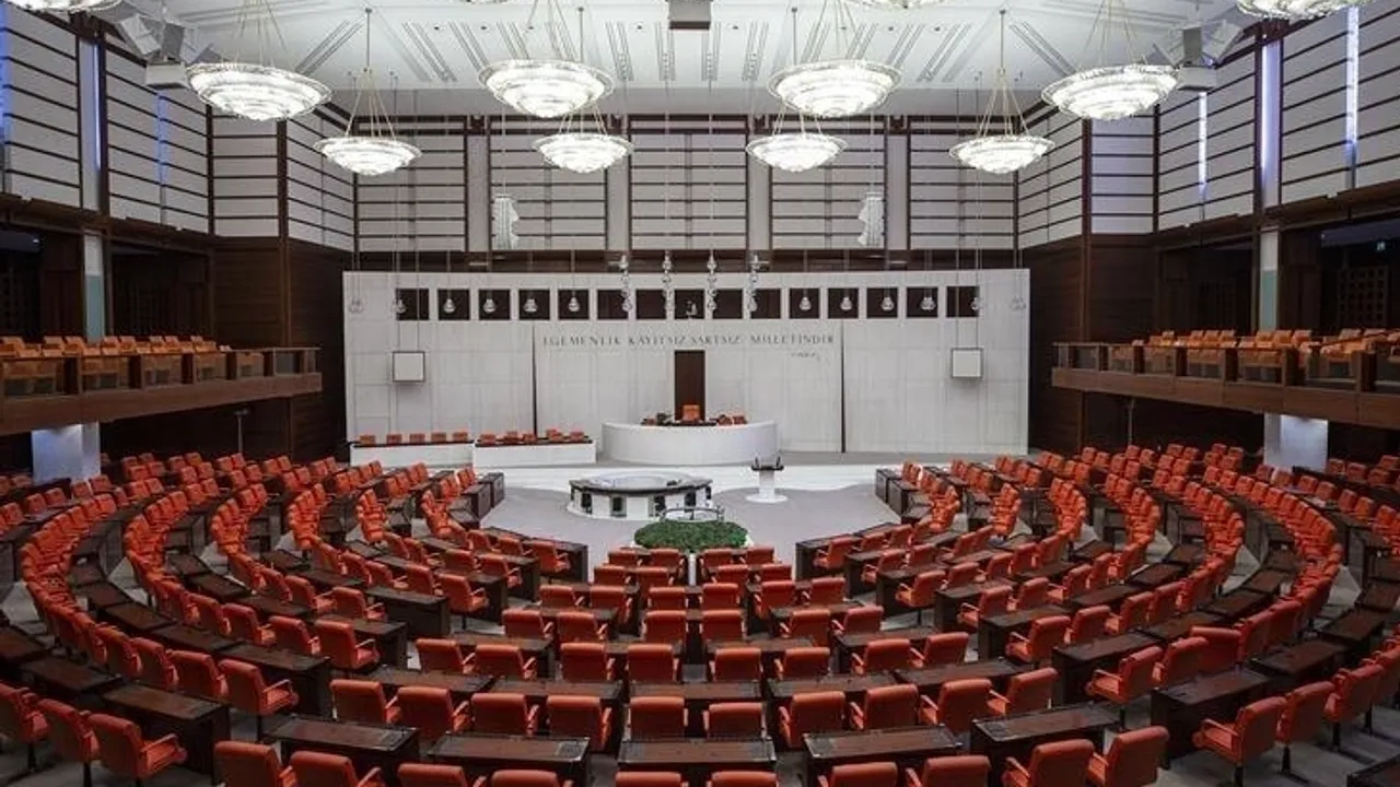 Mecliste Yeni Yasama Yılı 1 Ekim'de Başlıyor
