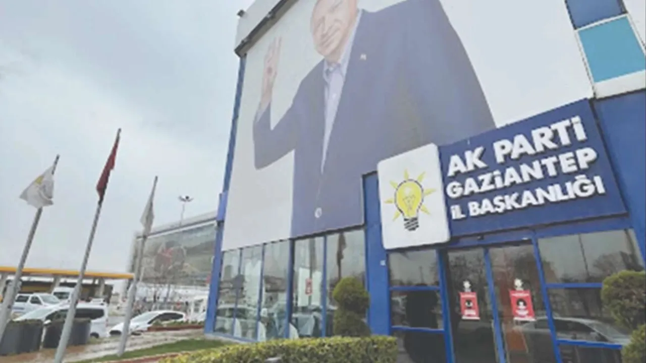 AK Parti’de şok istifa geldi