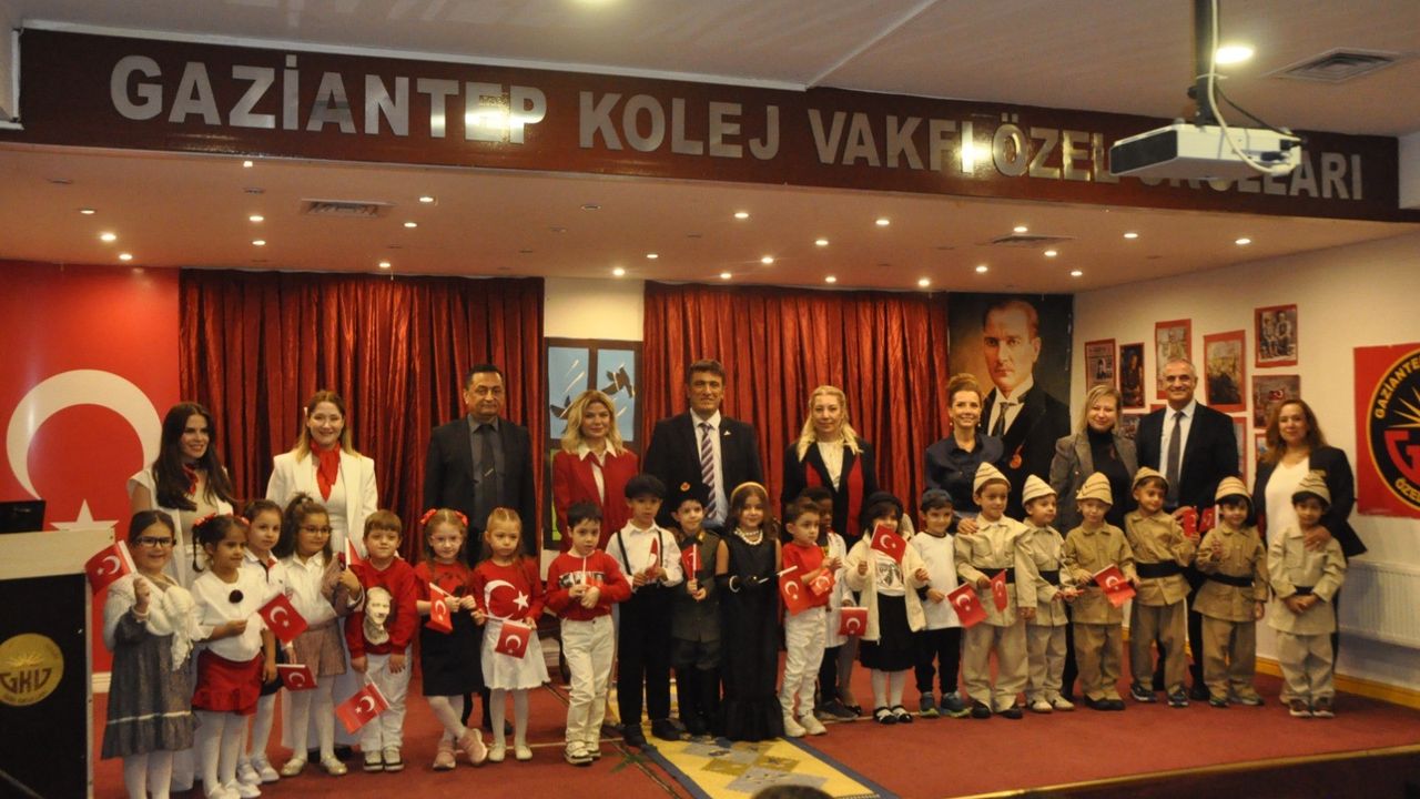 Gaziantep Kolej Vakfı Cumhuriyet Bayramı’nı kutlandı