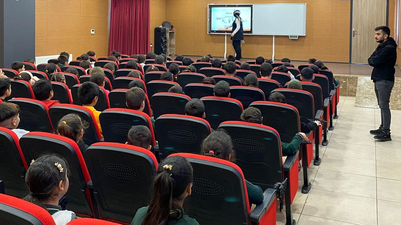 Gaziantep Büyükşehir tüm alanlarda çalışmalarına devam ediyor