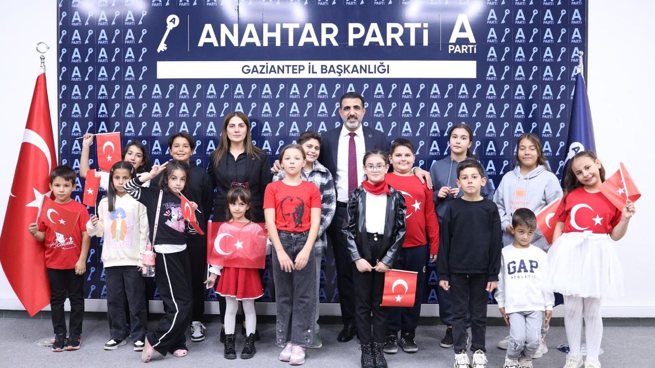 Anahtar Parti Gaziantep’te Cumhuriyet Coşkusunu Kutladı
