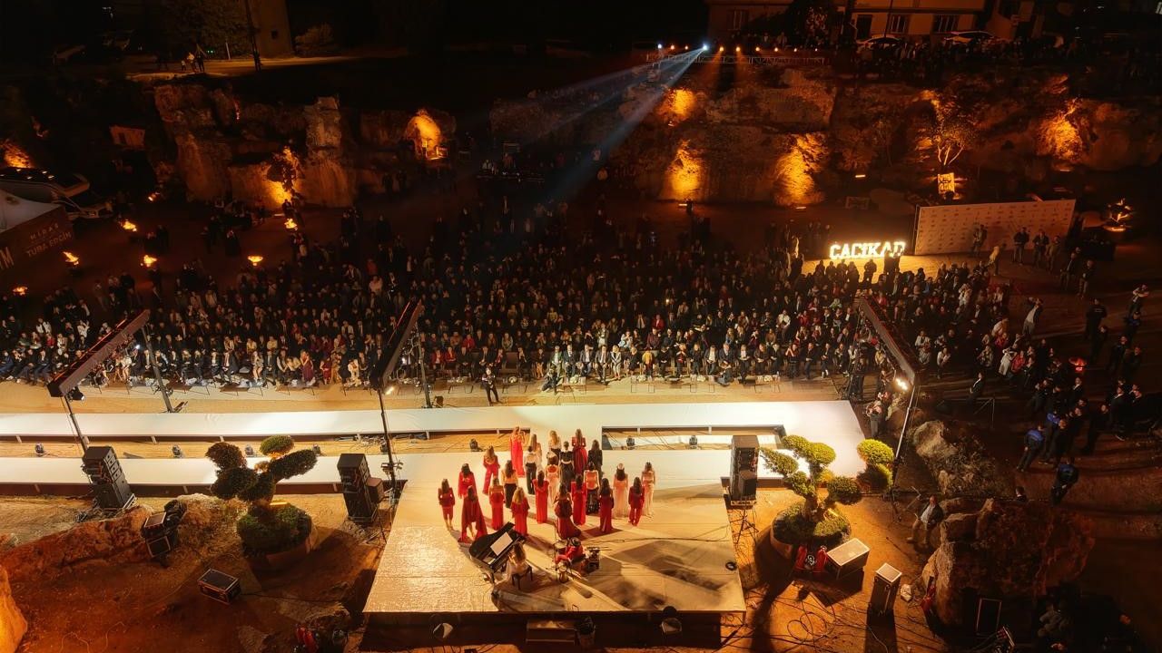 Gaziantep’te Cumhuriyet coşkusu antik kentte sahne aldı