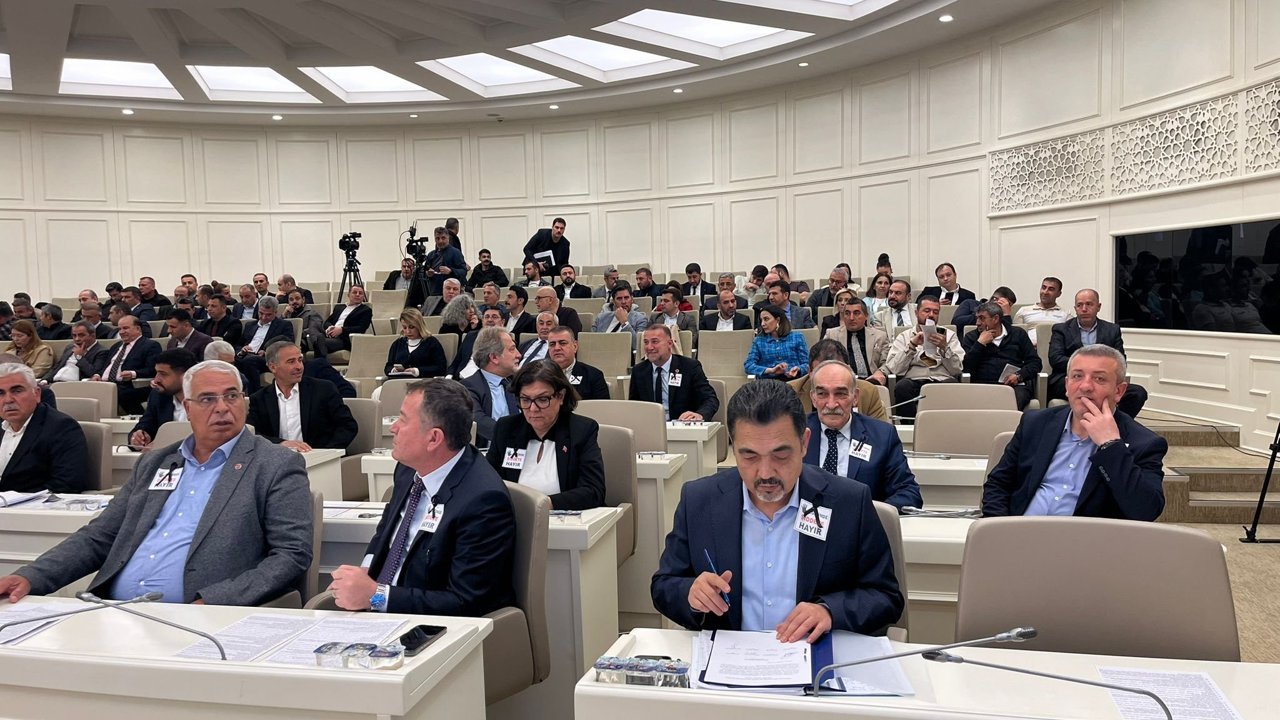 Faaliyet raporu mecliste gerginlik yarattı