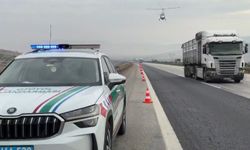 Jandarmadan otoyolda cayrokopter destekli trafik denetimi