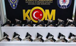 Yolcu otobüsünde ruhsatsız 40 tabanca ele geçirildi