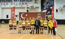 Şehitkamil’de yıldız kızlar voleybol turnuvası sona erdi