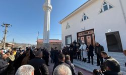 Depremde yıkılan cami hayırsever iş insanı tarafından yaptırıldı