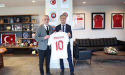 İsviçre Futbol Federasyonu Başkanı Blanc’tan Hacıosmanoğlu’na ziyaret