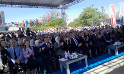 Mecliste yok, festivalde var