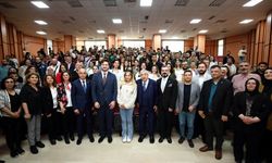 Abdulkadir Konukoğlu, GAÜN’lü öğrencilerle hayat tecrübelerini paylaştı