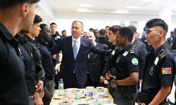Bakan Yerlikaya, öğrencilerle bir araya geldi