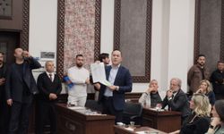 Atar’dan Yılmaz’a İhale Tepkisi: “Şehitkamil Halkının Parası Çarçur Edilemez”