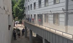 Gaziantep’te büyük panik! Apartman sakinleri sokağa döküldü