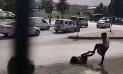 Gaziantep'te iki kadın sokak ortasında birbirine girdi!