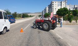 Gaziantep'te traktör ile araç çarpıştı: Yaralılar var...