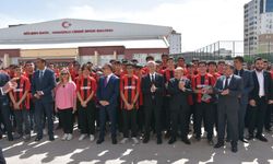 Şahinbey Belediyesi, öğrencilere Gaziantep FK forması verdi