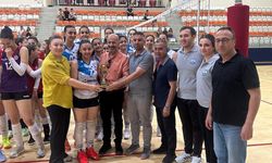 Voleybol Turnuvasında Şampiyon Merinos Spor oldu