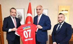 Ahmet Ağrı: Ulaşılabilir İş İnsanı Simgesi