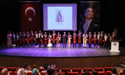 GAÜN’lü genç mimarların mezuniyet sevinci