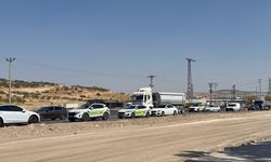 Kasko için aracın fotoğrafını çekerken tır çarptı: 1 yaralı