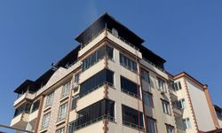 4 katlı binanın terasında yangın paniği