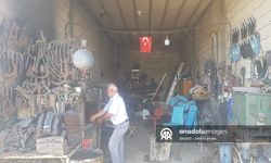 160 Derecelik Ateşle Ekmeğini Kazanıyor