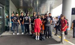 Galatasaray, ligin açılış maçı için Gaziantep’e gitti