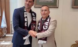 Gaziantep FK Yönetimi ve Burak Yılmaz’dan Vali Çeber’e Ziyaret