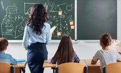 Öğretmenlere müjde kariyer  basamakları kılavuzu yayınlandı uzman ve başöğretmen olmak isteyenler için şartlar ne olacak