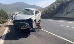 Otomobil bariyerleri aşarak yoldan çıktı: 1 ölü, 1 yaralı