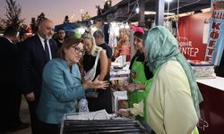 Şahin, Festival Park’ta vatandaşlarla buluştu