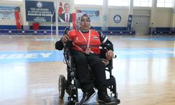 Engelli kadın, boccia ile yaşama tutundu