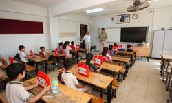 Yılmaz yeni Eğitim-Öğretim yılını öğrencilerle karşıladı