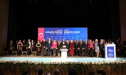 Avrupa ödülü sanatla kutlandı