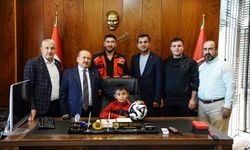 Minik depremzede Gaziantep FK tesislerinde ağırlandı