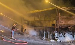 TAG Otoyolu’nda yolcu otobüsü alevlere teslim oldu
