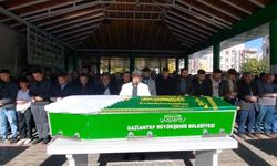 Devrilen araçta kadın can verdi