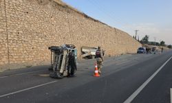 Gaziantep'te feci kaza: Kamyonet hafif ticari araca arkadan çarptı