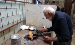 Gaziantep’in 80 yaşındaki ustası, geleneksel kalaycılığı yaşatıyor