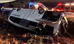 Yolcu Otobüsü Şarampole Yuvarlandı! 2 Ölü, 21 Yaralı