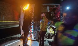 Yolcu otobüsü devrildi: 3 yaralı