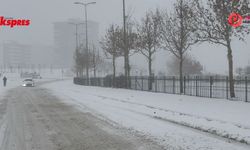 Gaziantep beyaza büründü: Uçuşlar iptal edildi