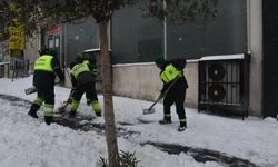 Gaziantep'te ekipler karla mücadelede teyakkuzda